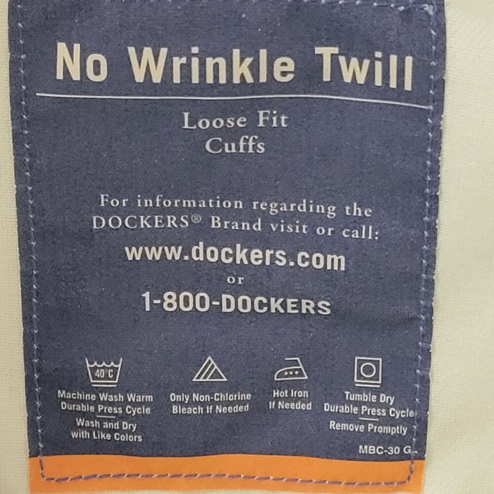 Dockers Men's Loose Khakis No Wrinkle Pleated Twill Pants W40 L32 NWT - Picture 11 of 13